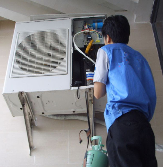 曲松空调开机无反应维修